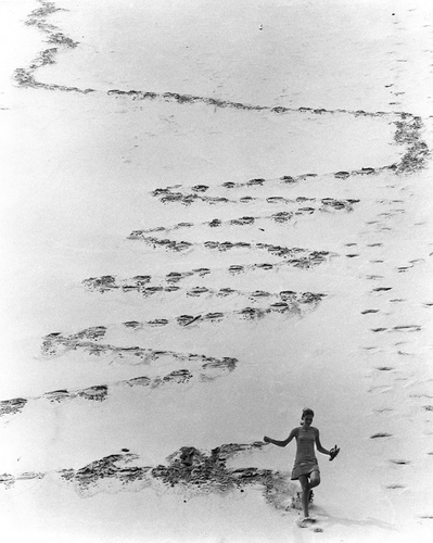 Femme sur la dune